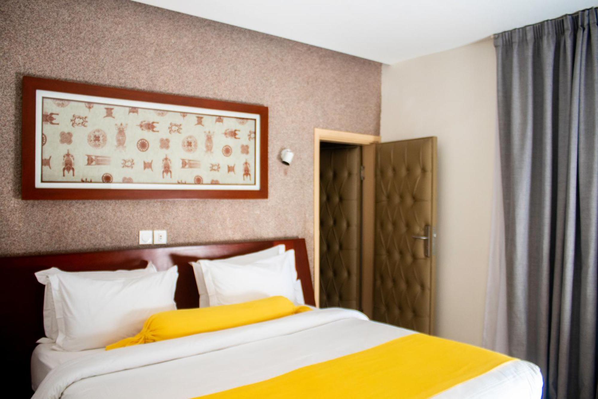 Enotel Beach Hotel San-Pédro Exteriör bild